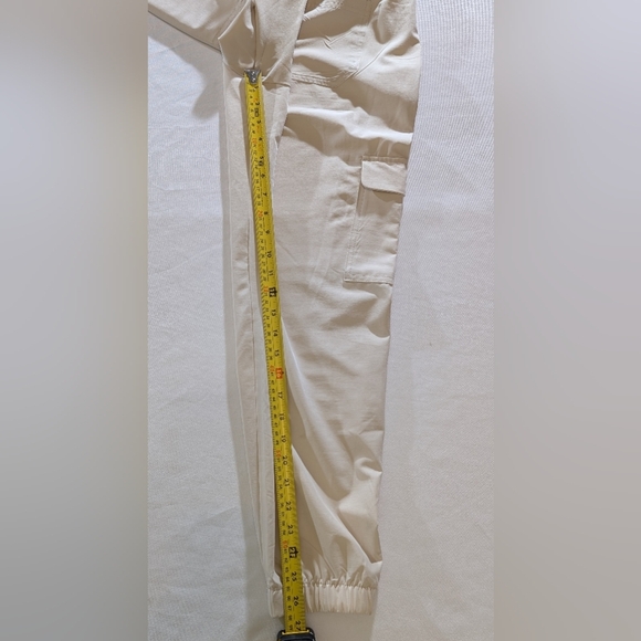 Old Navy Women's Jogger's Size Small - Picture 7 of 9